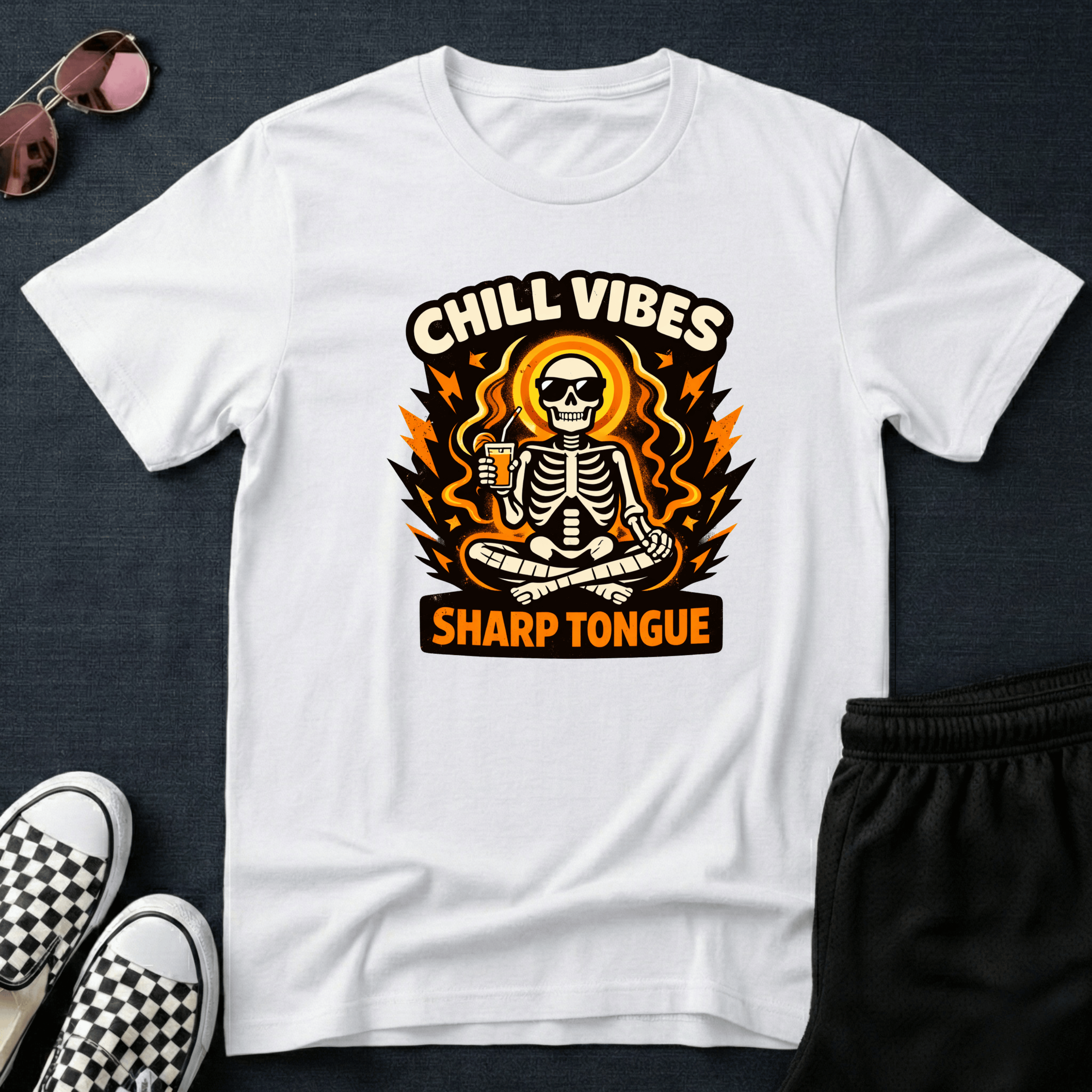 Chill vibes - sharp tongueT-shirt